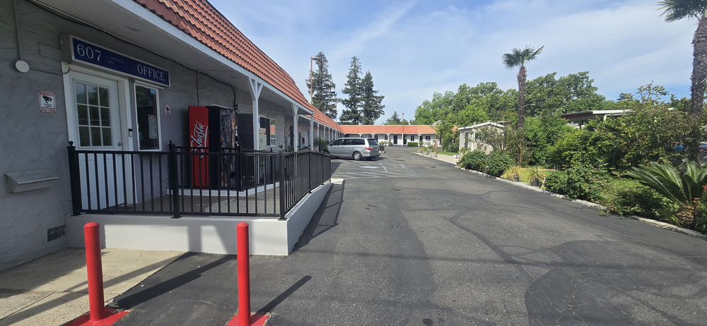 Wine Country Inn Lodi - Exterior