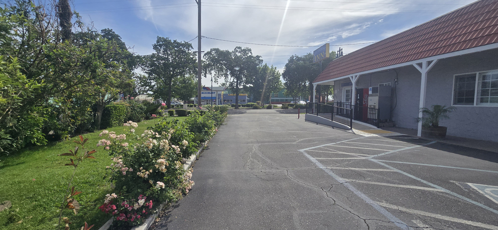 Wine Country Inn Lodi - Exterior