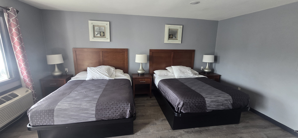 2 Queen Beds - Non Smoking