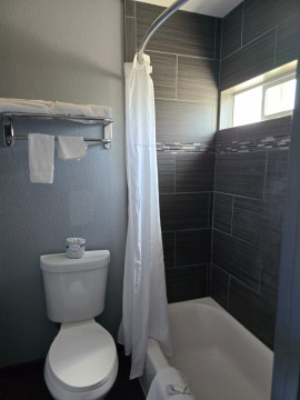 Wine Country Inn - Guest Room