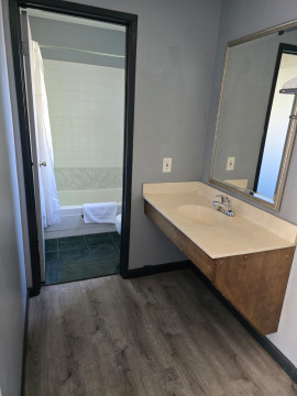 Wine Country Inn - Guest Room