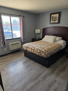 Wine Country Inn - Guest Room